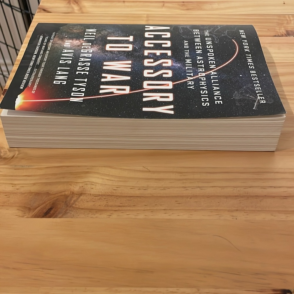 Book: Accessory to war - Picture 4 of 4